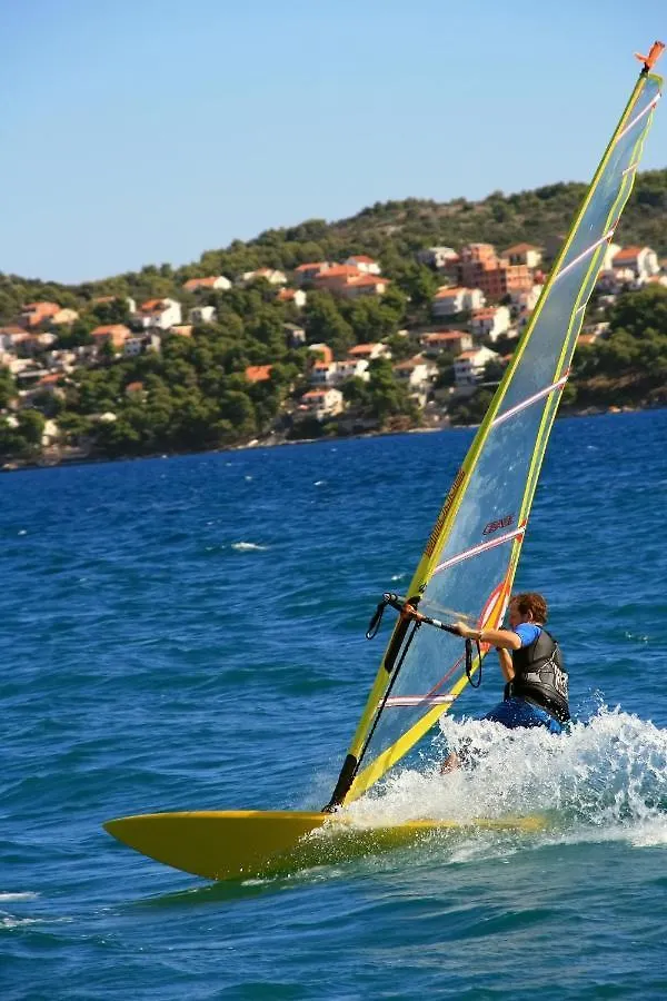 Hotel Medena Budget Trogir Kroatien