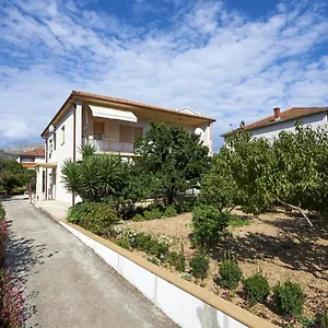 Vendégház And With Parking Space - 13102, Trogir