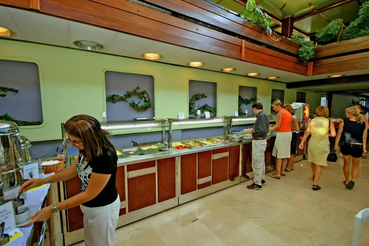 Hotel Medena Budget Trogir