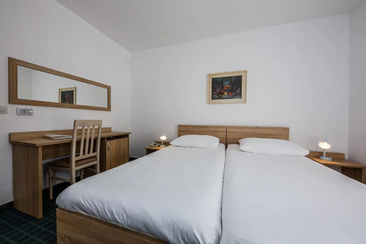 Hotel Medena Budget Trogir