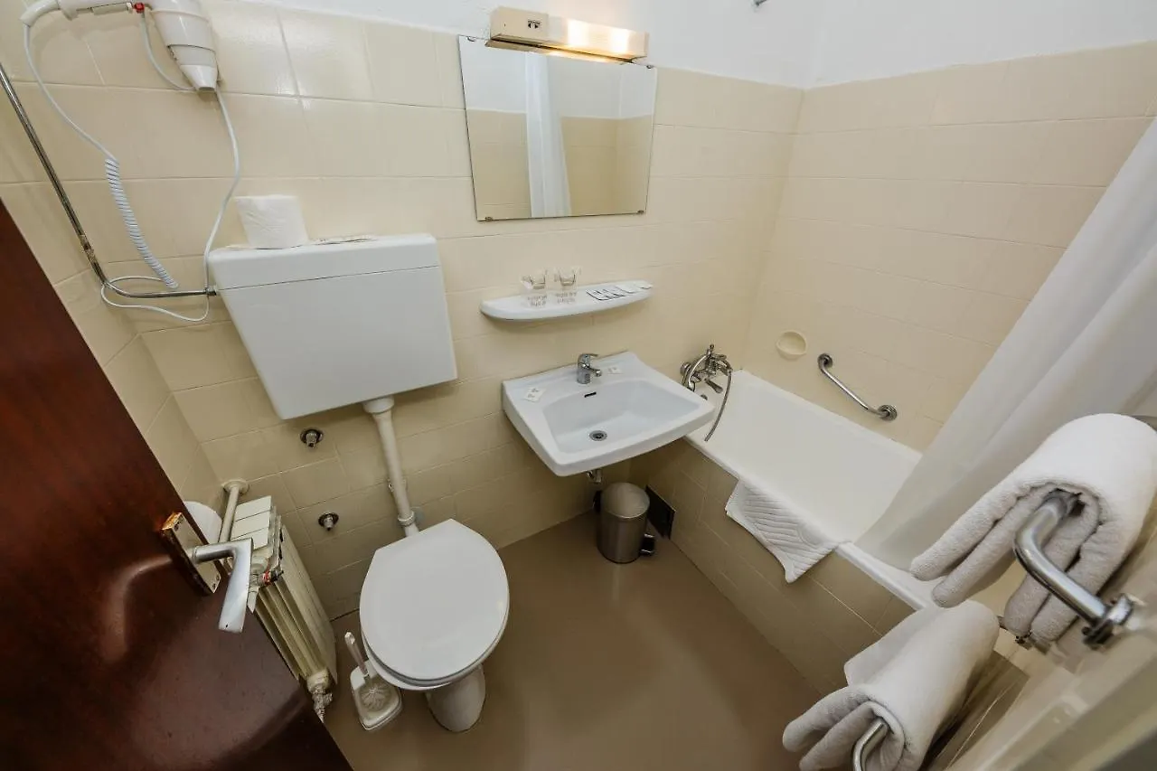 Hotel Medena Budget Trogir 3*,