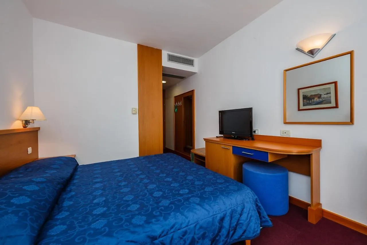 Hotel Medena Budget Trogir 3*,  Croatia