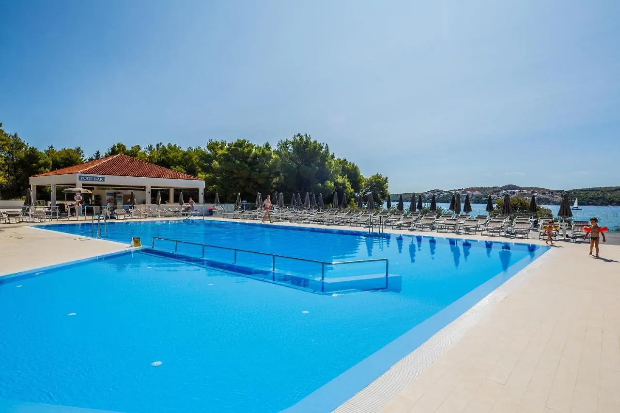 Hotel Medena Budget Trogir 3*,